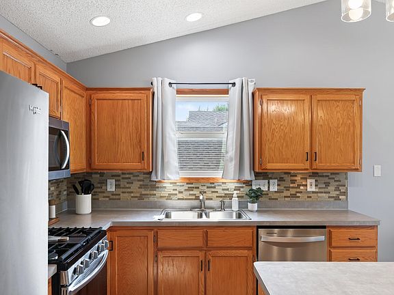 3rd image of 796 Park Brook Rd NW