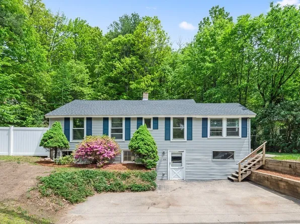 1202 Wachusett St, Jefferson, MA 01522