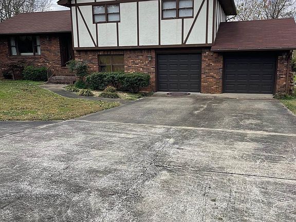 2nd image of 141 Skylark Dr