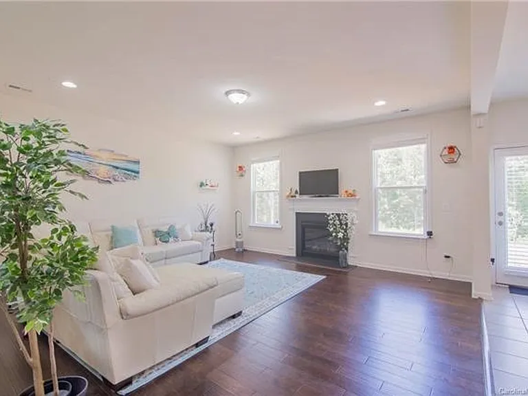2589 Shoal Park Rd — Photo 5
