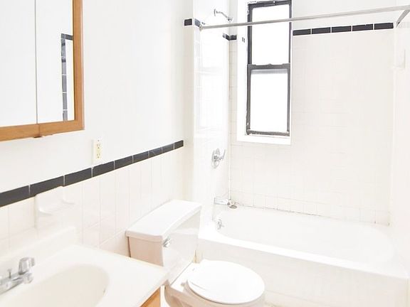 3rd image of 2492 Adam C Powell Blvd #11