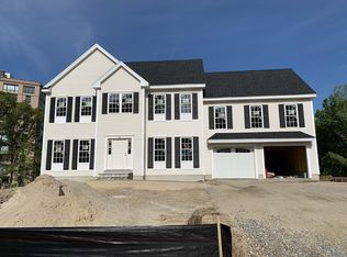 32 Fleming Ave, Andover, MA 01810