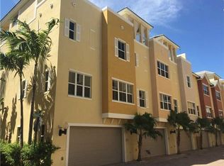 2348 Vintage Dr, Pompano Beach, FL 33064