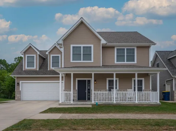 2870 E Creeks Edge Dr, Bloomington, IN 47401