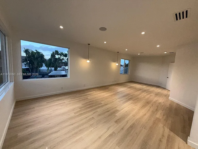 5371 SW 32nd Ter — Photo 19