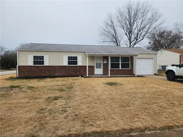 1 Maume Cir, Hampton, VA 23666