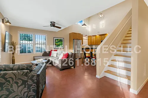 1040 N Arizona Ave Photo 1