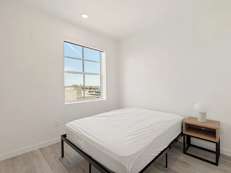 8833 Reading Ave Apartments — Photo 37