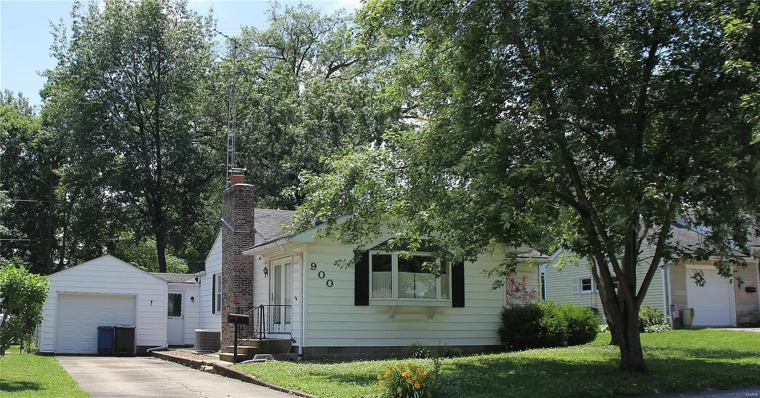 900 Durley St photo 1