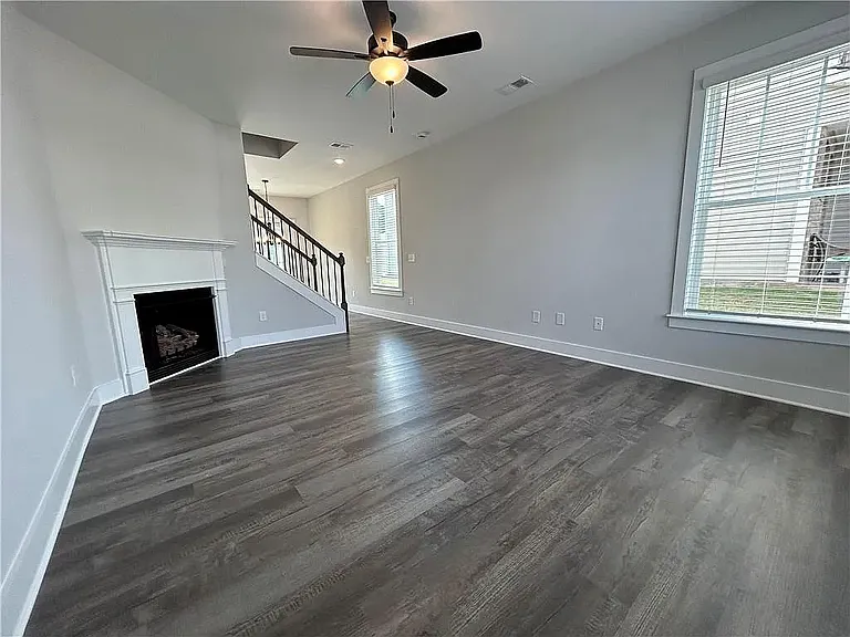 427 Bee Cove Way — Photo 4