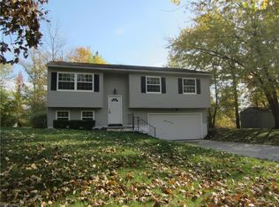 1674 Luke Dr, Streetsboro, OH 44241