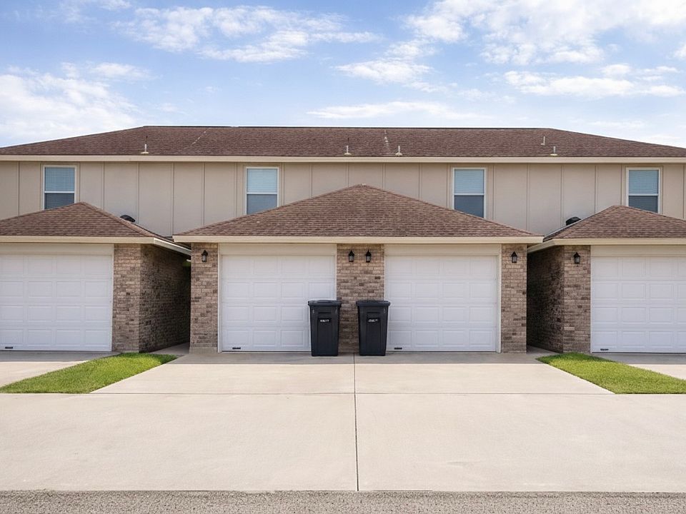 1st image of 955 Live Oak Cir #B