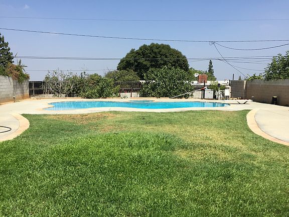 3rd image of 755 Pamela Kay Ln