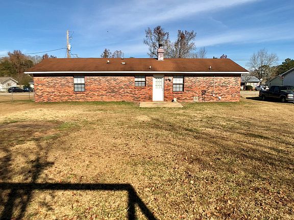 3rd image of 227 Petunia Dr