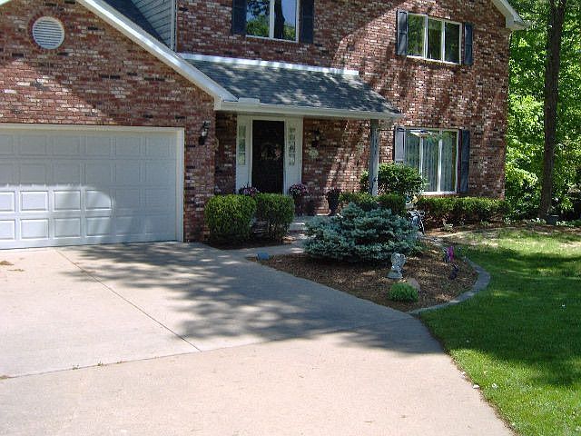347 East Eller Drive