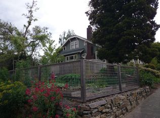 1804 N 49th St, Seattle, WA 98103