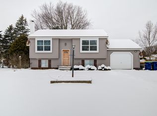 4900 Thornapple Ln, Traverse City, MI 49685