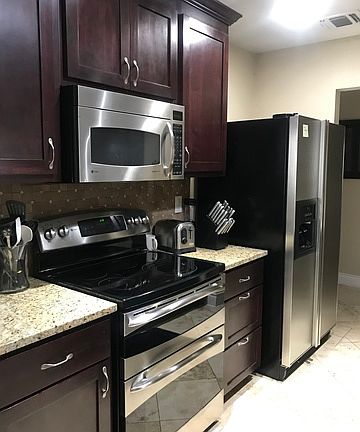5th image of 4614 La Loma St
