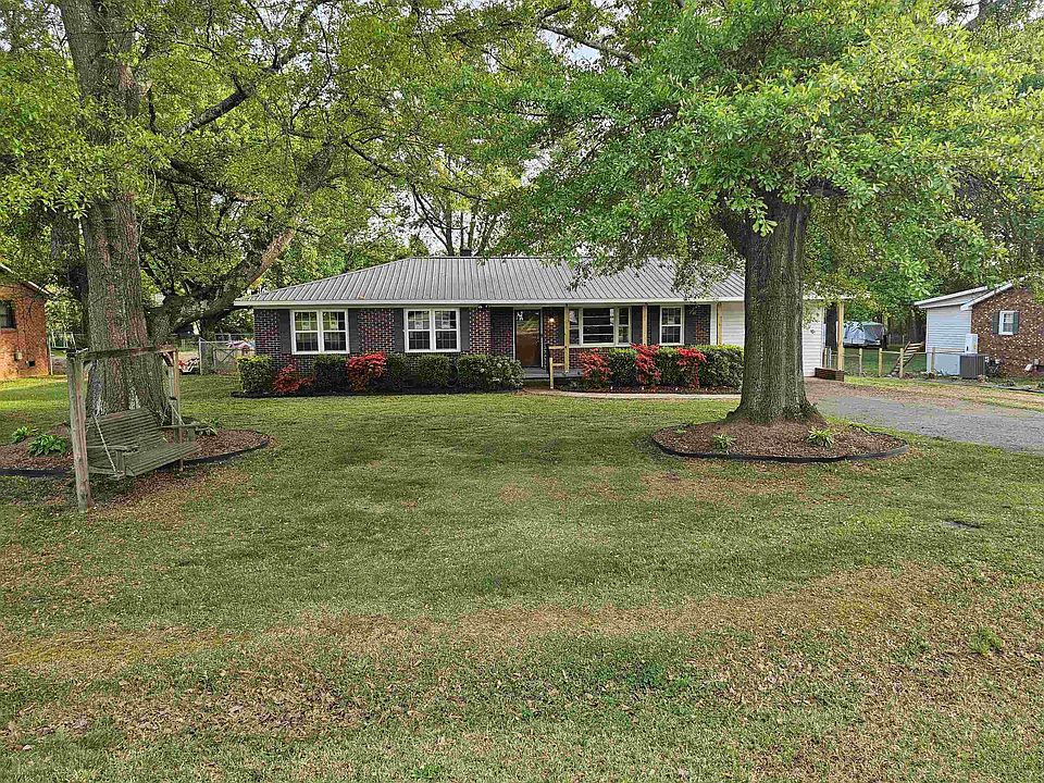 1st image of 7 Outter Dr