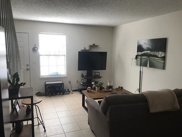 1376 N Oakland Ave #9 — Photo 7
