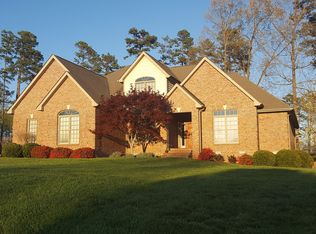 820 Golf House Rd W, Whitsett, NC 27377