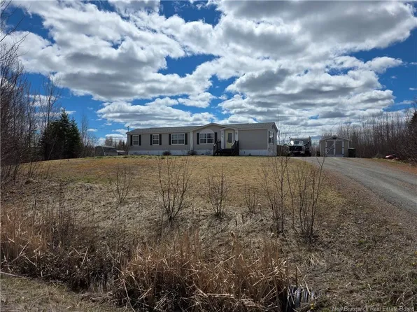 20 Carrie St, Lincoln, NB E3B 0T2