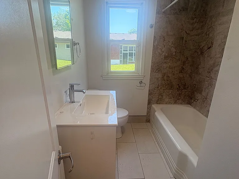 4233 Huron St #3 — Photo 5