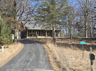 3048 Cabin Ct, Suamico, WI 54313