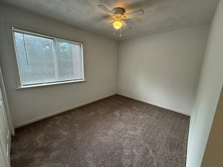 401G Berryfield Ln — Photo 12