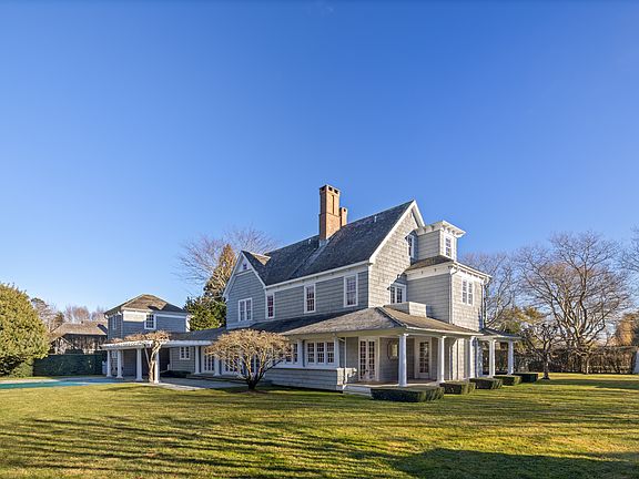 4th image of 33 Christopher St