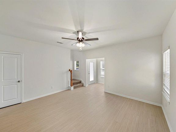 5th image of 712 W Dallas St