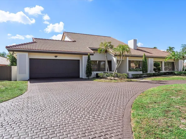 7210 N Augusta Dr, Hialeah, FL 33015