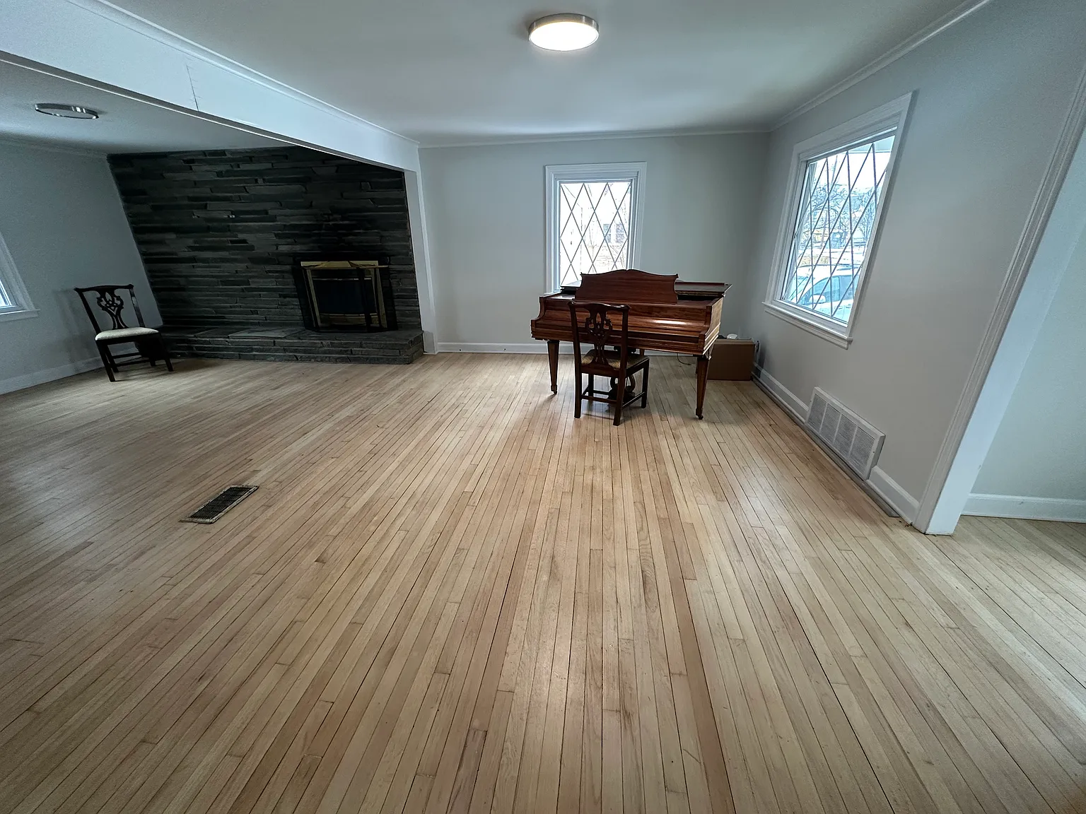 68 Benson Pl — Photo 1