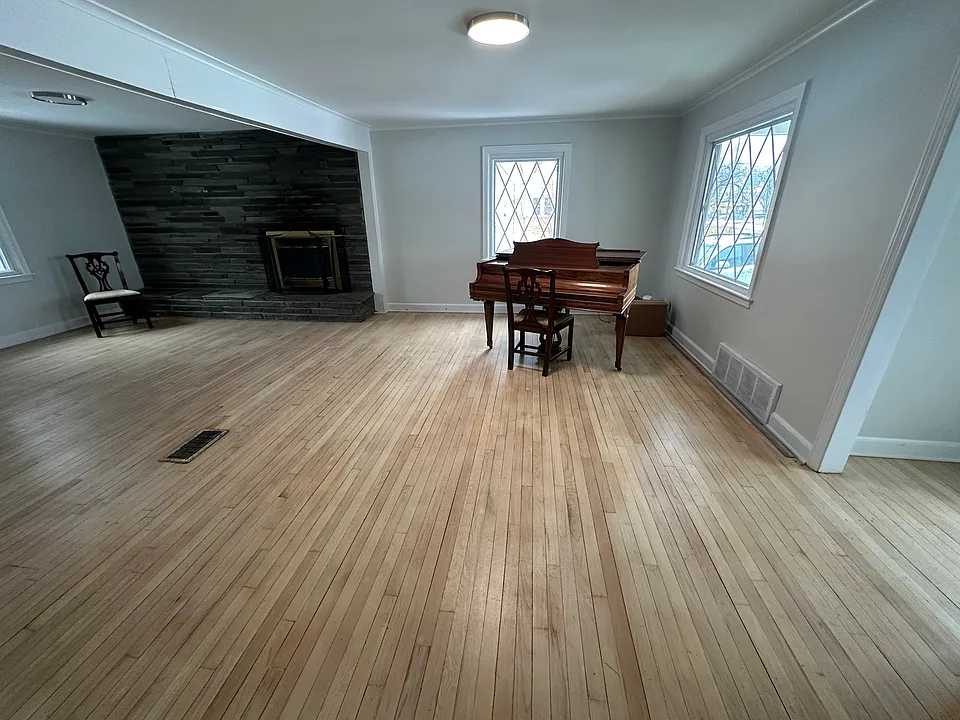 68 Benson Pl