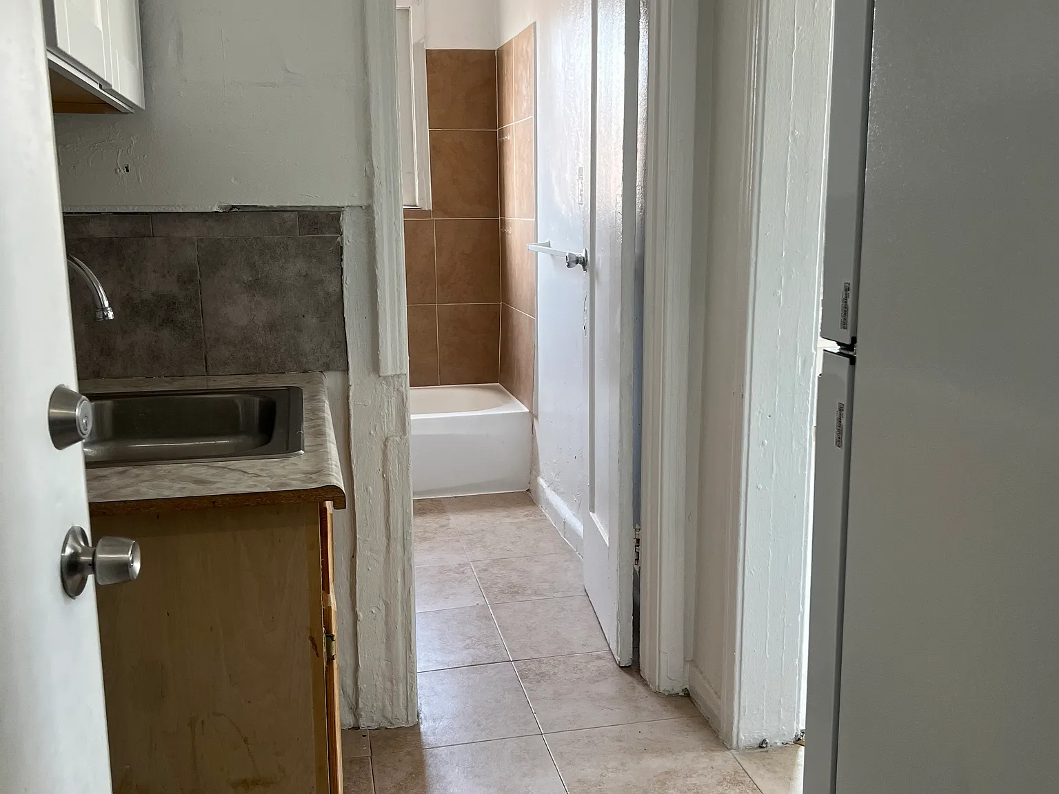 225 E Garfield Ave — Photo 4