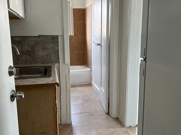 4th image of 225 E Garfield Ave APT 310