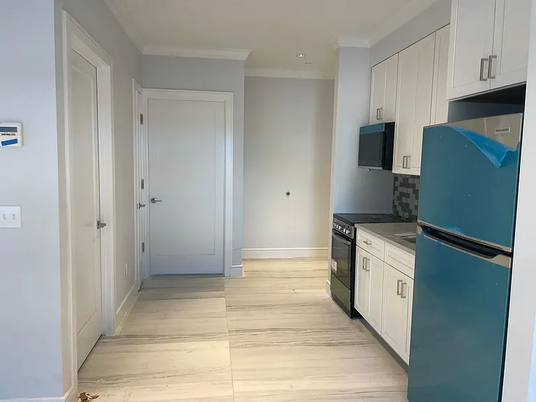 251 E Park Ave #1F — Photo 3