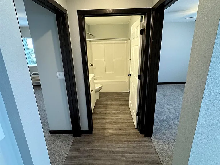 7758 Adrina Dr — Photo 39
