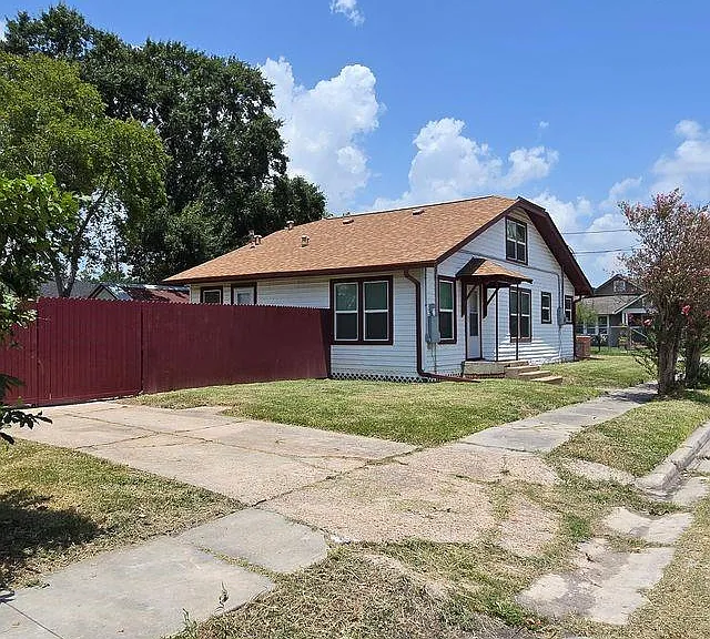 417 E Jack St — Photo 33