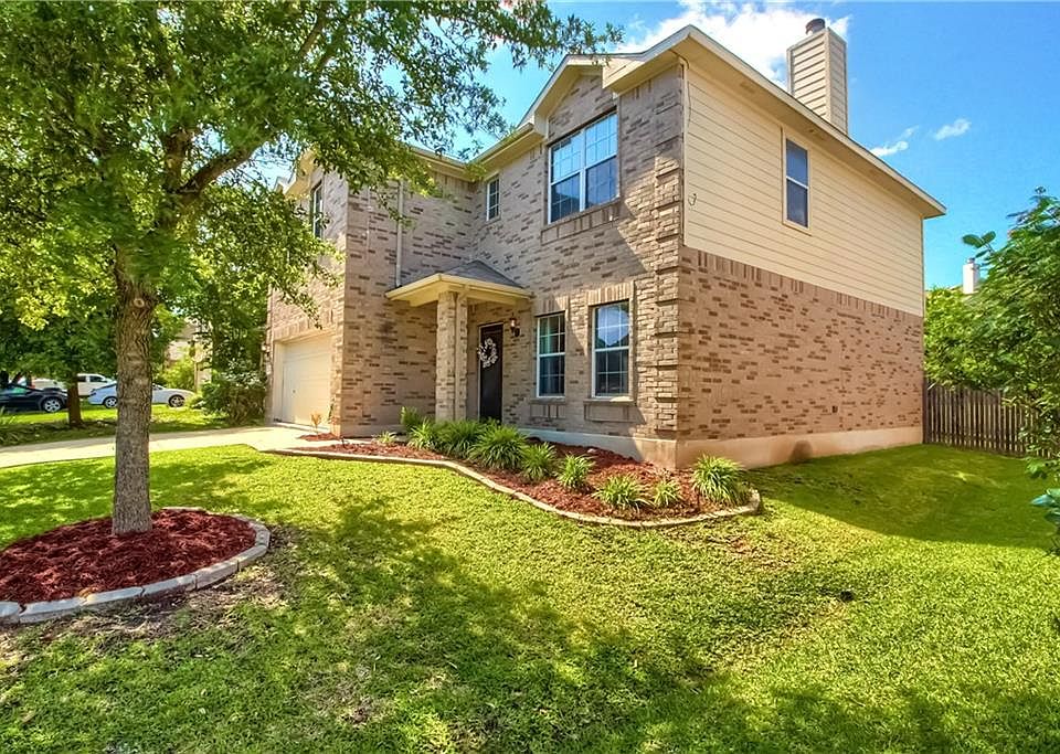 1st image of 141 Amber Oak Dr