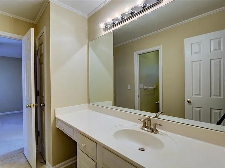515 Mellbrook Ln — Photo 36