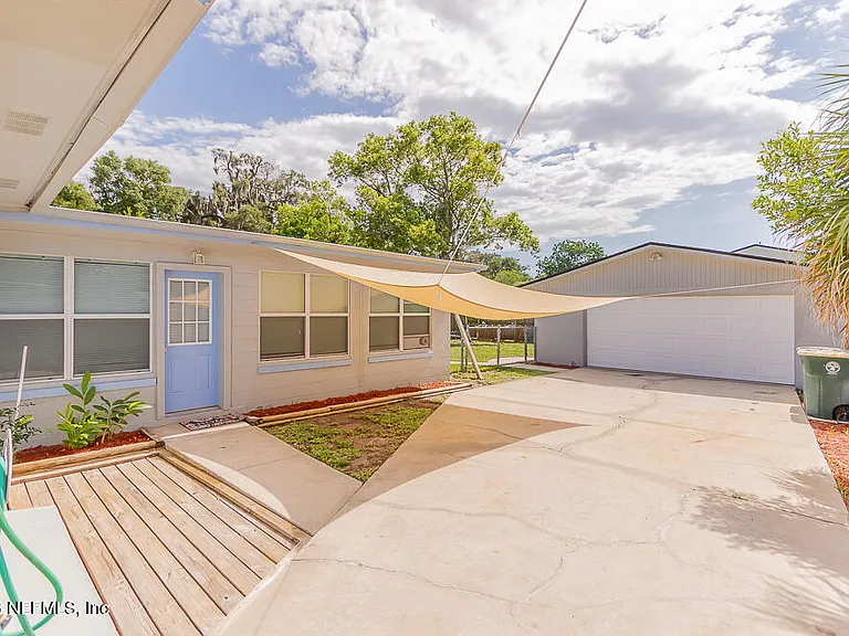 848 Glynlea Rd — Photo 32