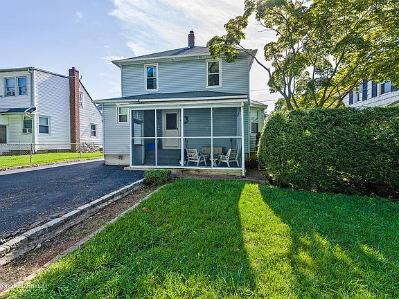 2nd image of 31 Miller St