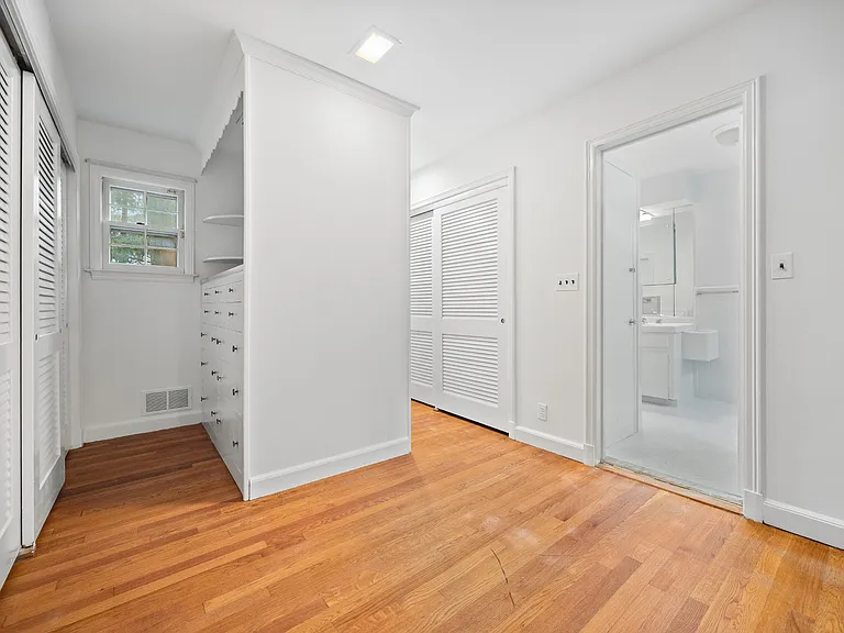 98 Brookby Rd — Photo 33
