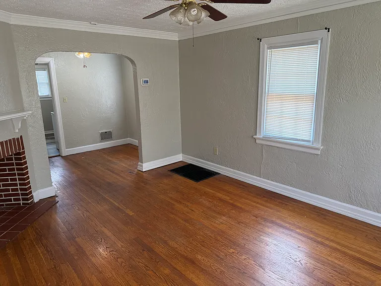 4112 Fulton Ave — Photo 11