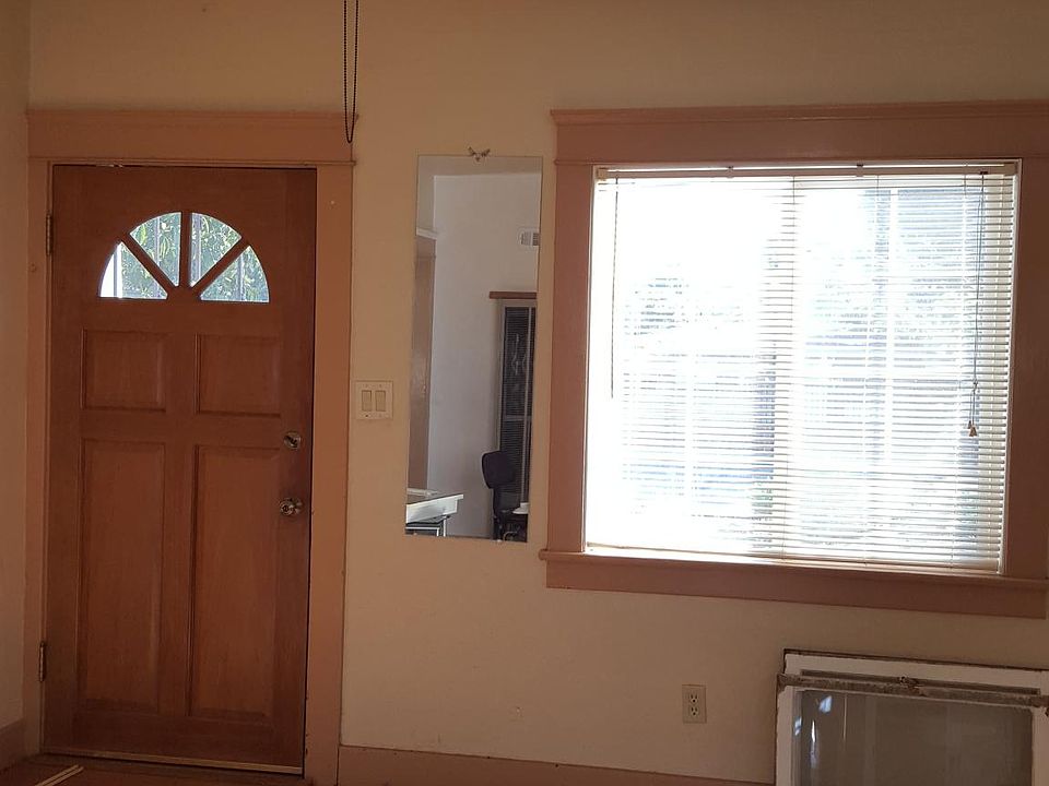 2nd image of 8962 Golf Dr