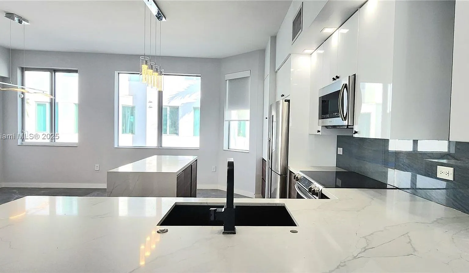 2146 Van Buren Street 403, Hollywood, FL 33020 — Photo 3