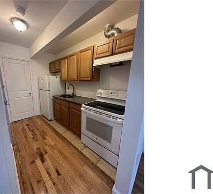 2nd image of 3525 Eastchester Rd APT 3B