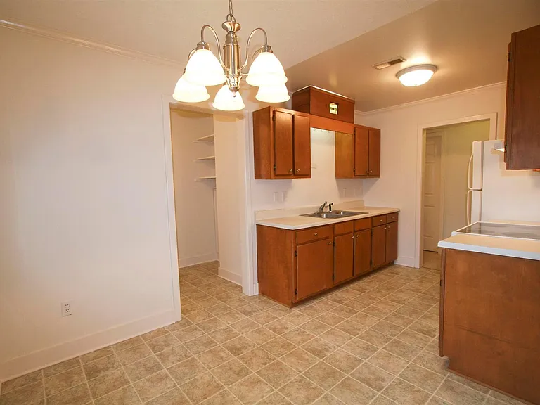 246 Queens Haven Rd — Photo 5