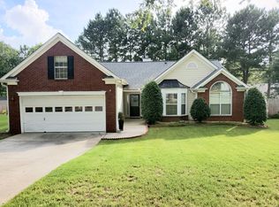824 Nichols Landing Ln, Dacula, GA 30019
